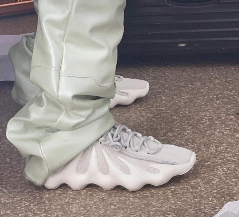 The Yeezy 450 “Cloud White” | VLOSA